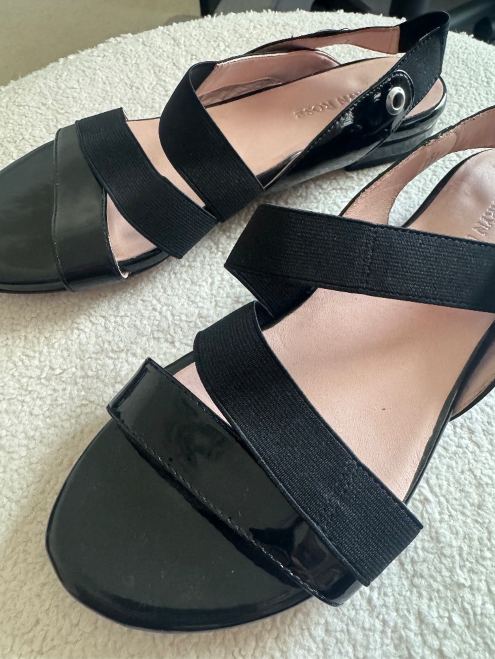 TARYN ROSE - women's low heel black patent leather strappy sandals -size US 8.5